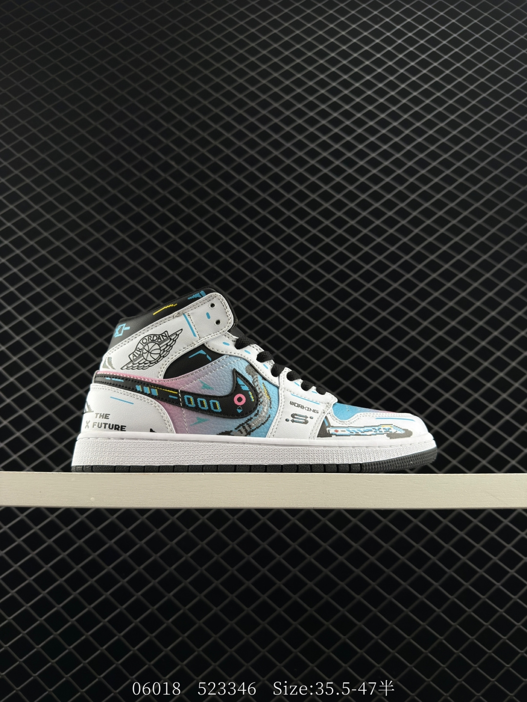 （NIKE）AIR JORDAN 1 MID